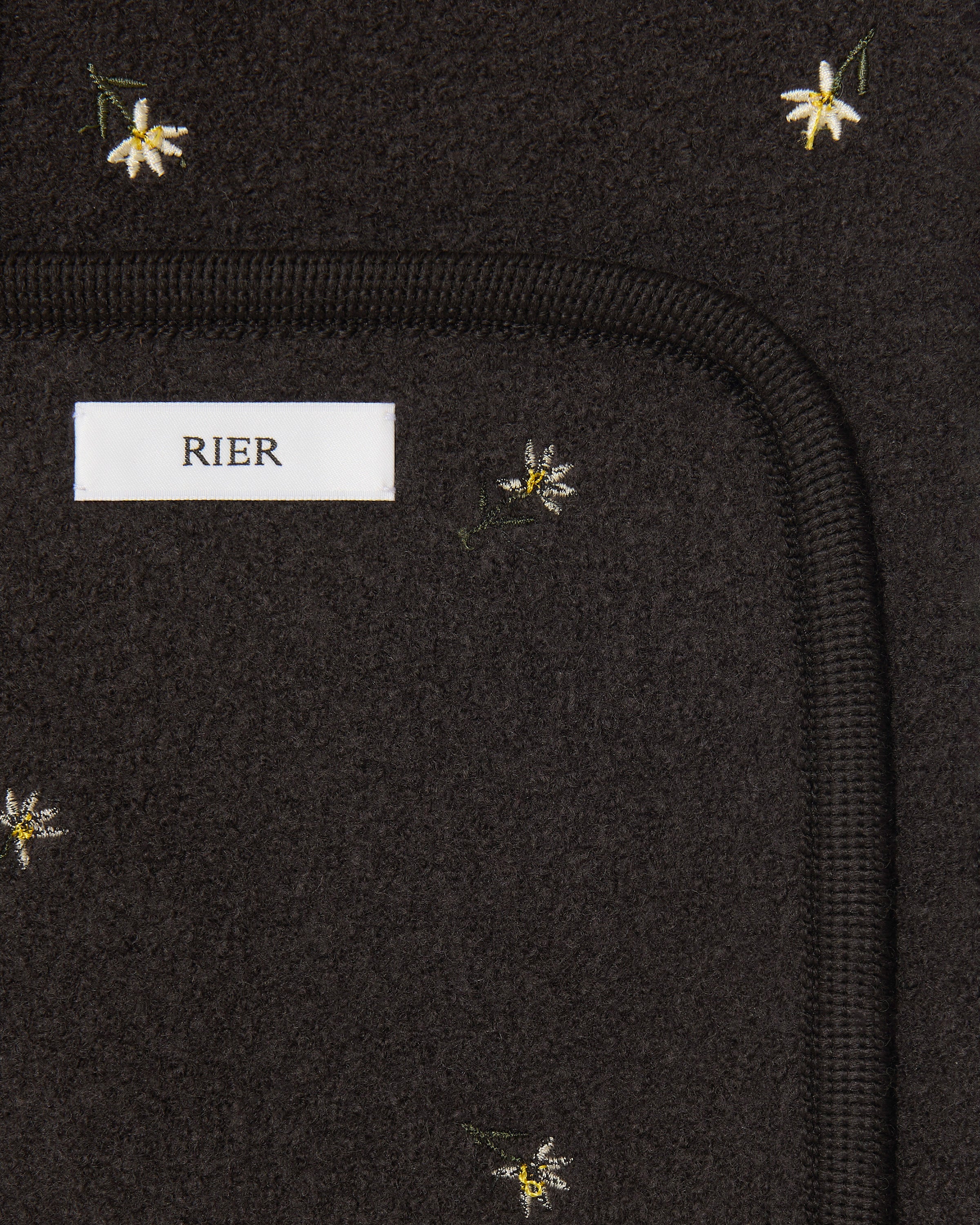 RIER, product: Walker scarf krokus charbon (fig. 3)