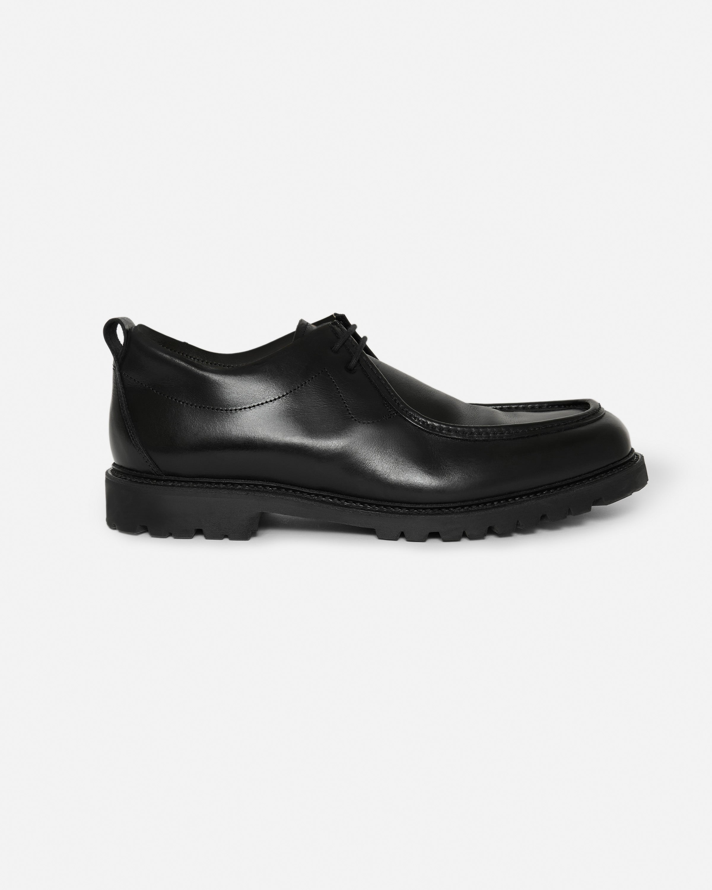 RIER, product: Tyrolean style shoe (fig. 2)