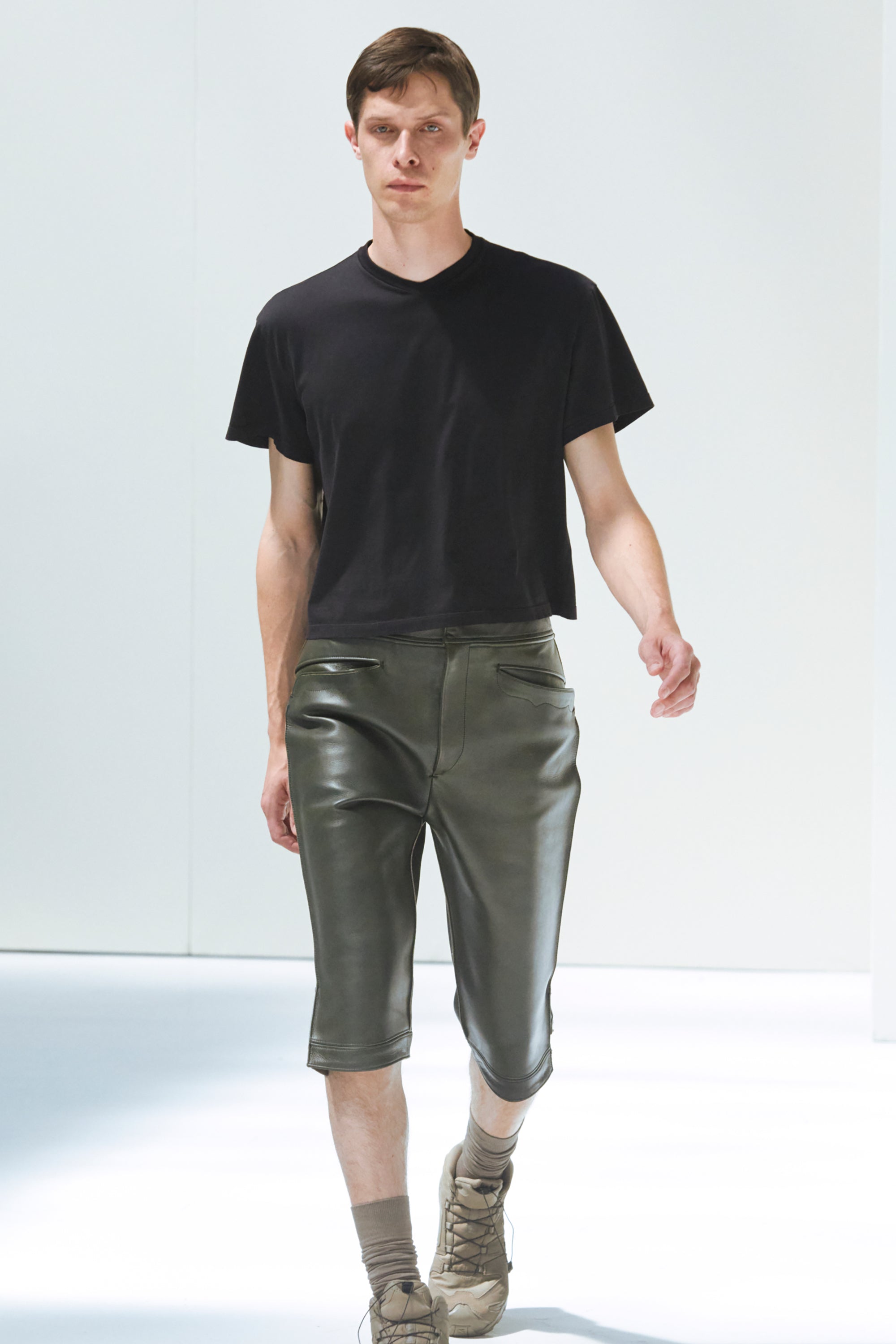 Bonded leather knickerbocker ivy